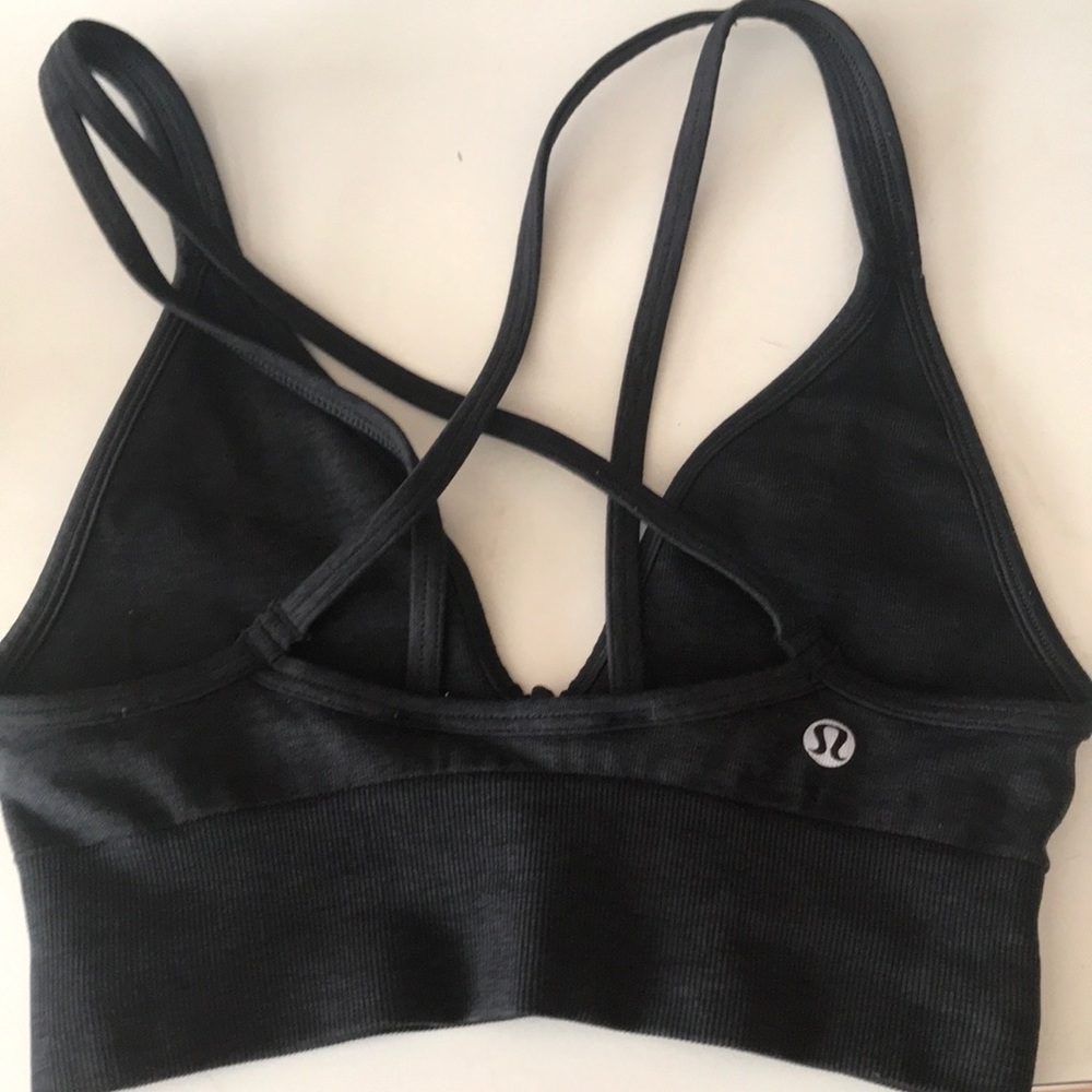 Lululemon sports bra size 2